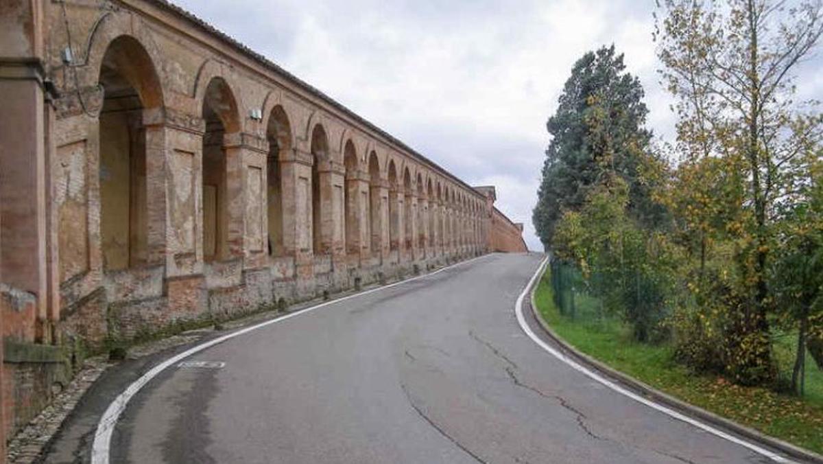 Background San Luca