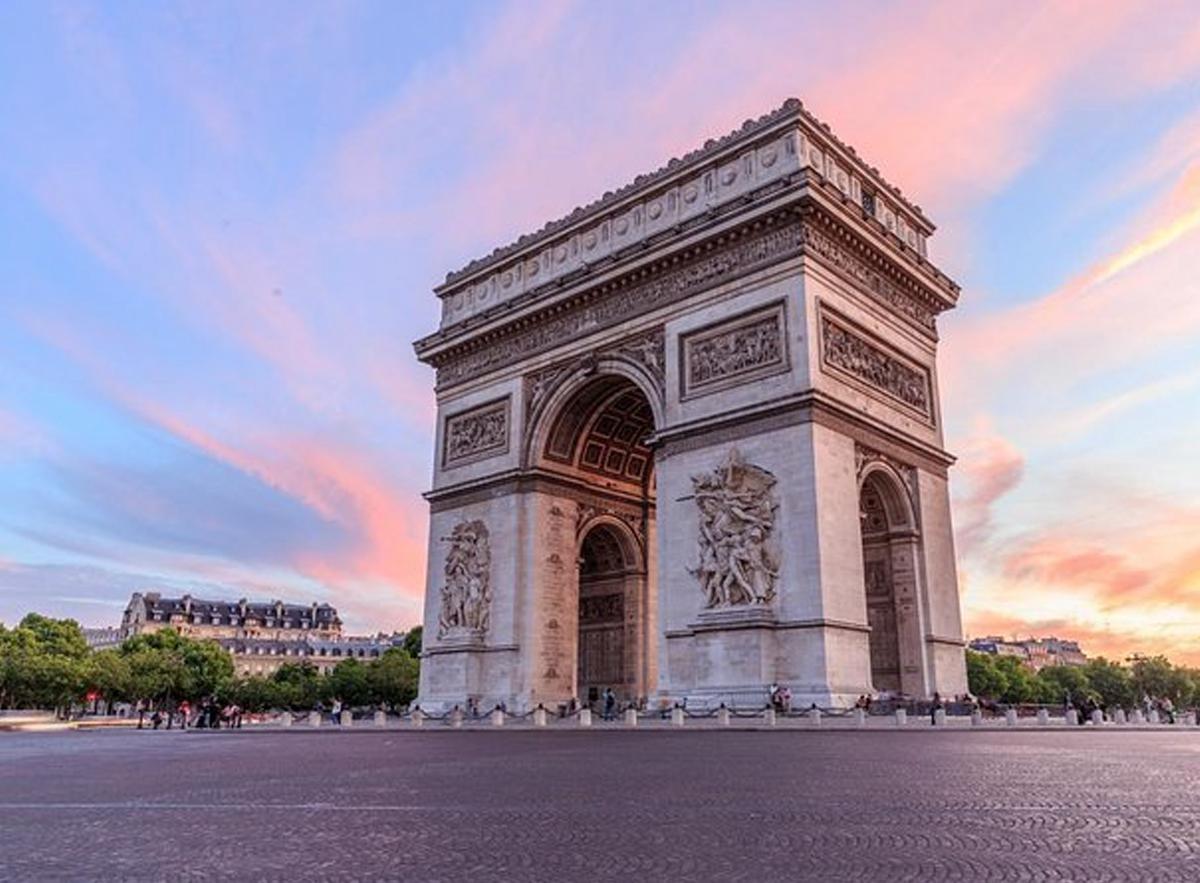 Background Arc de Triomphe