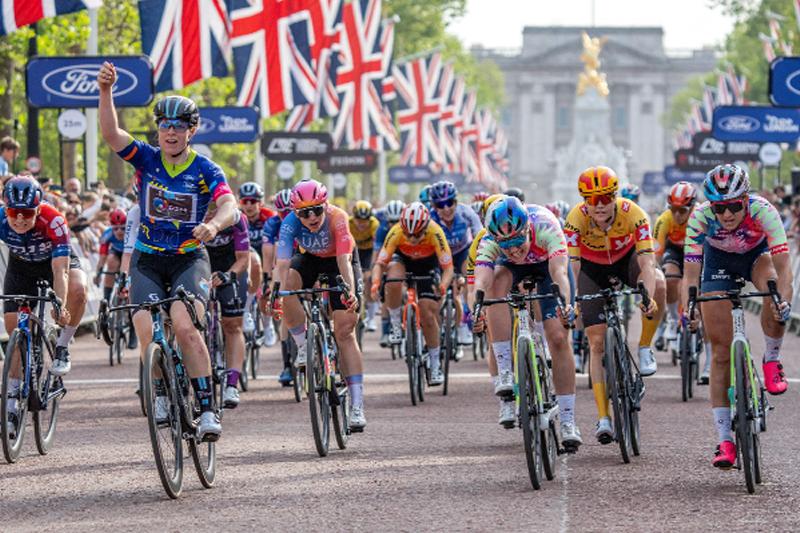 Londres e sua festa ciclista background image