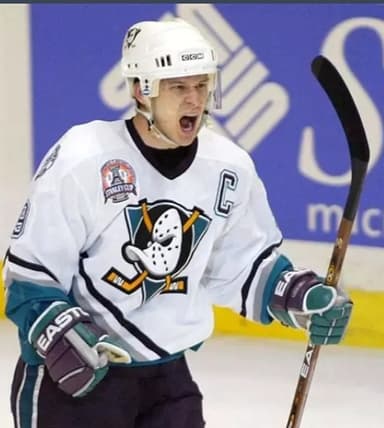 paulkariya avatar