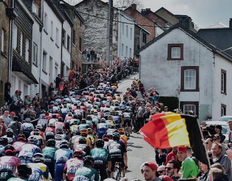 La última gran clásica de la primavera background image